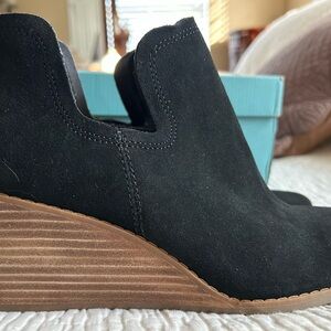 Toms Black Suede Wedges with Tan Sole